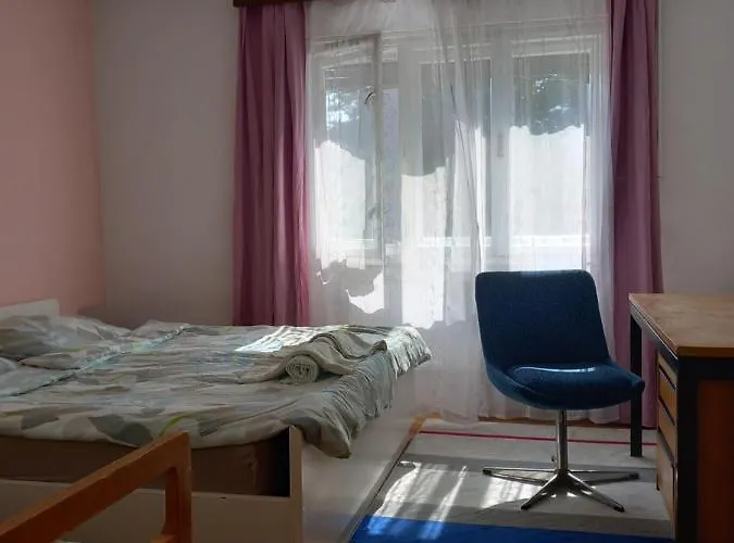 & Murgle بيت شباب *