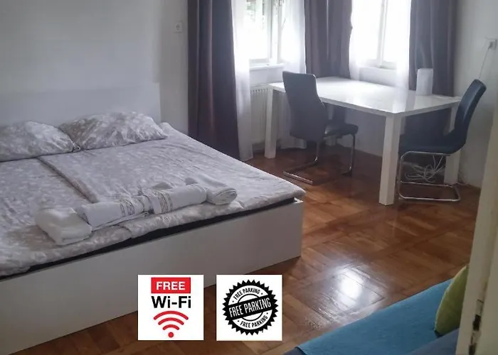 & Murgle بيت شباب *