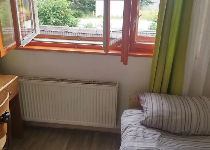 & Murgle بيت شباب