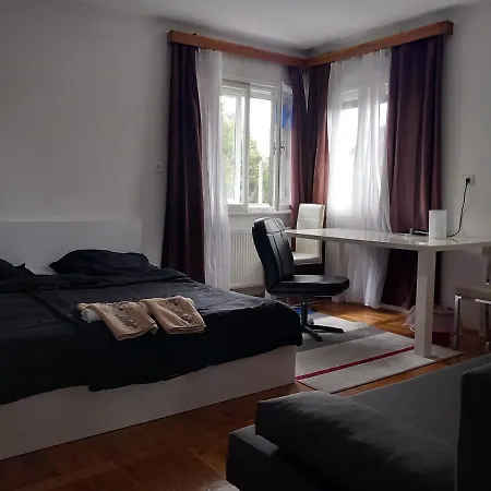 & Murgle Albergue Liubliana