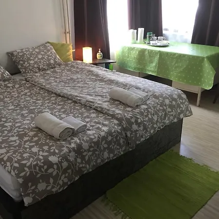 & Murgle Hostel *